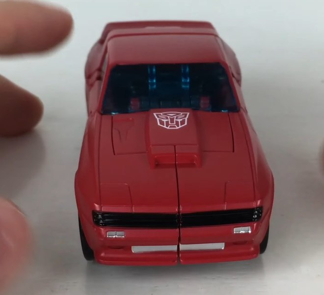 Transformers Earthrise Cliffjumper Video Review And Images 16 (16 of 24)